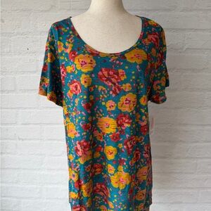 ✨NWT✨ LulaRoe Classic T 3XL Floral